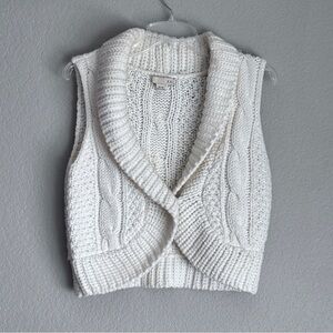 Forever 21 Cream Cable Knit Sweater Cropped Vest with button M